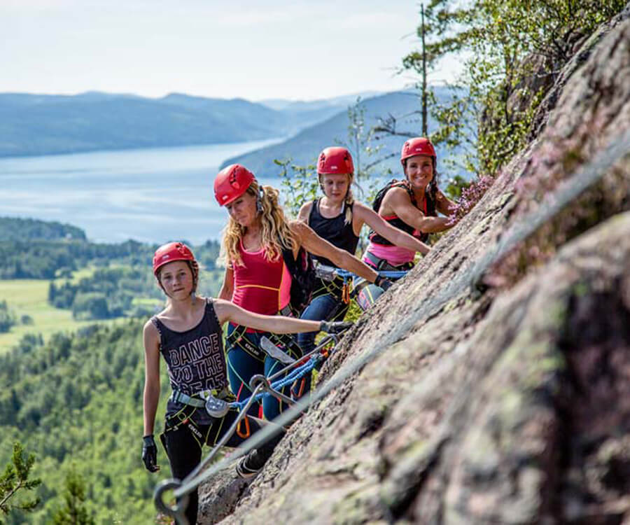 friluftsfest i friluftsbyn