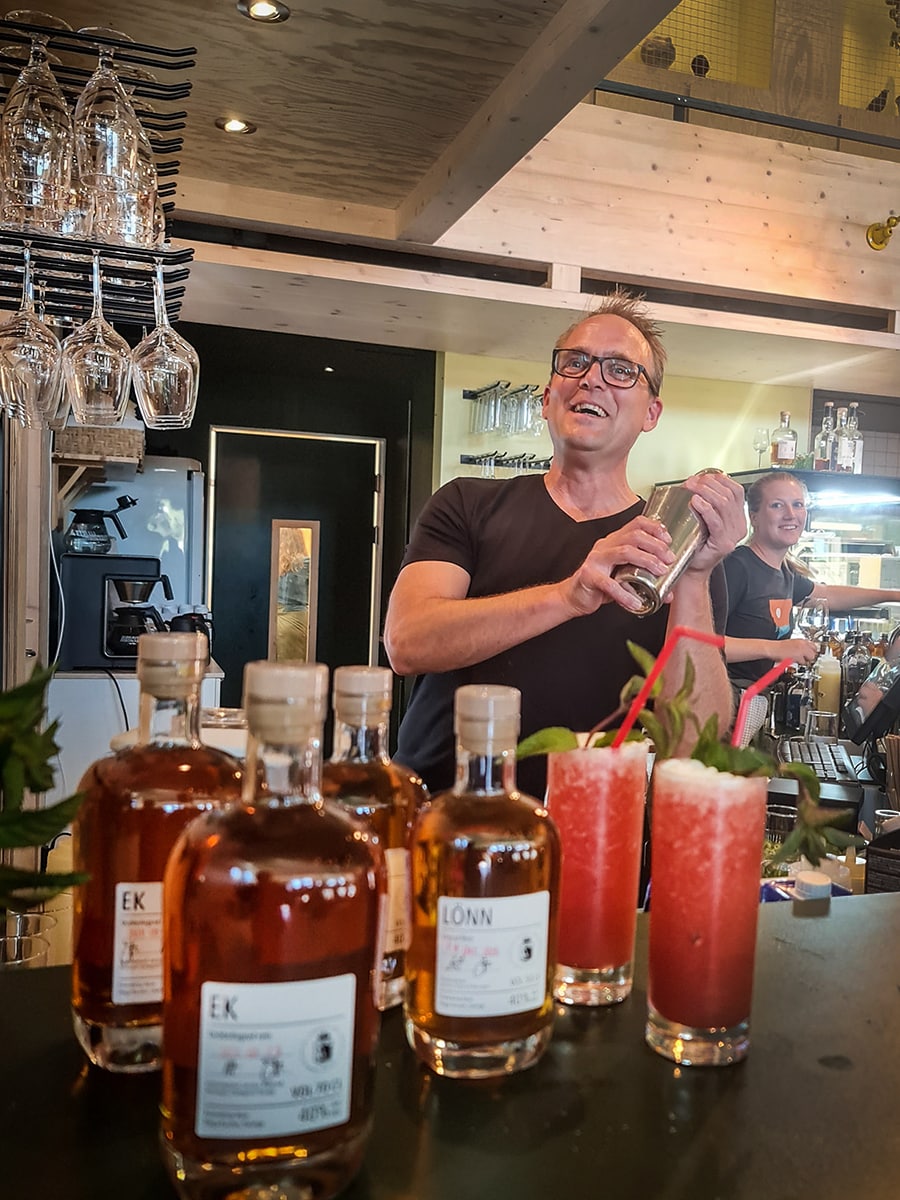 friendship rum friluftsbyn romafton restaurang vardagsrummet skuleberget